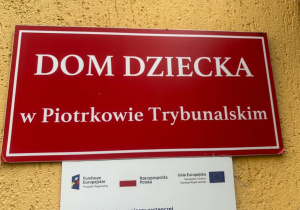 szyld Domu Dziecka