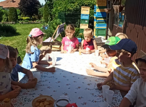 Wycieczka do Pasieki Kovalsky w Zalesicach
