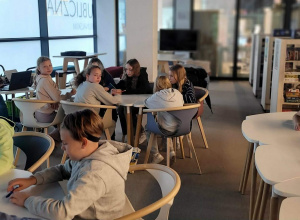 Czwartoklasiści w Mediatece i Centrum Rozwoju Edukacji